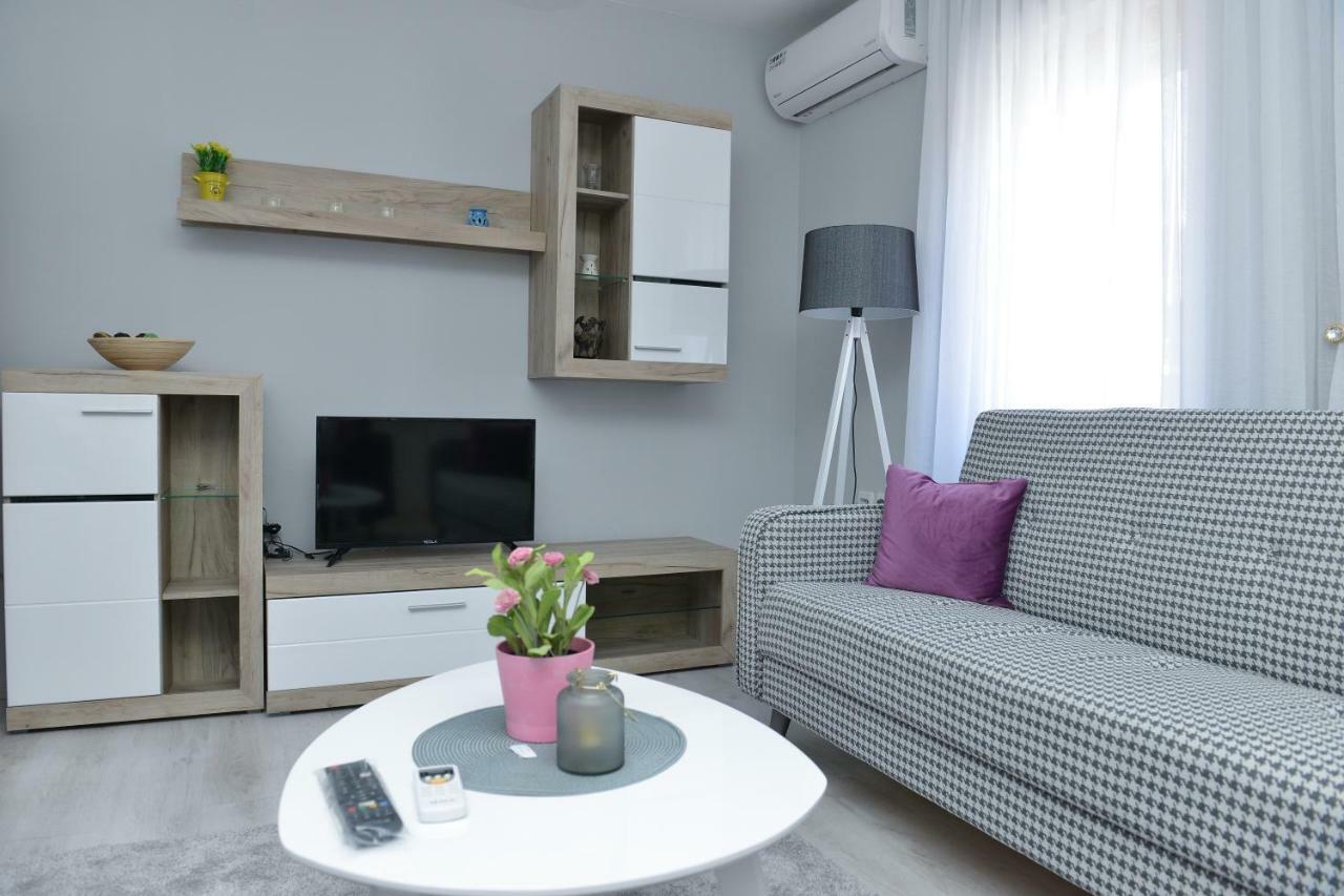 Apartman Filip Apartment Нови пазар Екстериор снимка